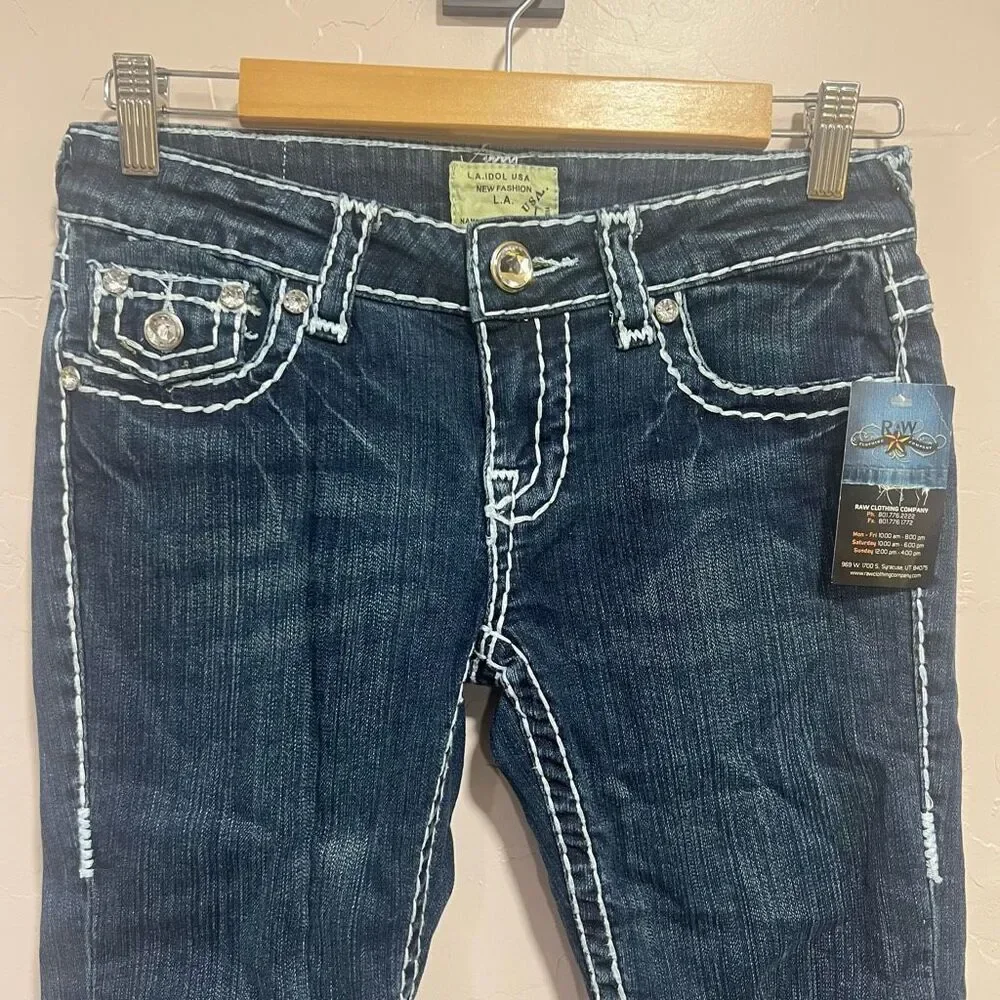L.A. Idol dark wash denim capri pants SIZE 3